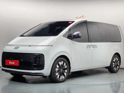 2025 Hyundai Staria