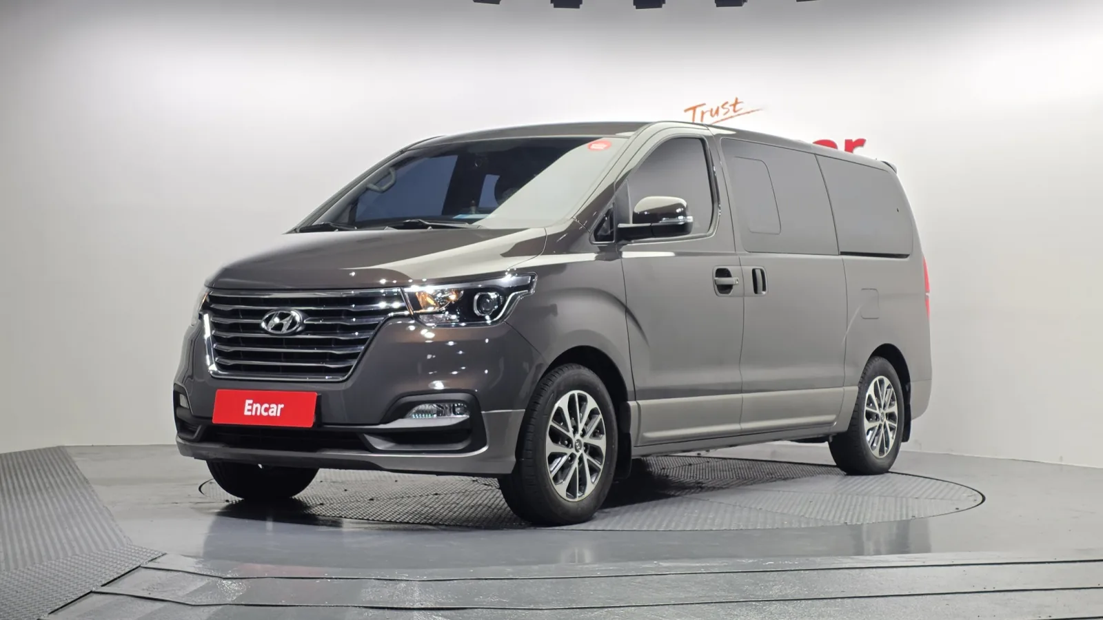 2020 Hyundai Starex