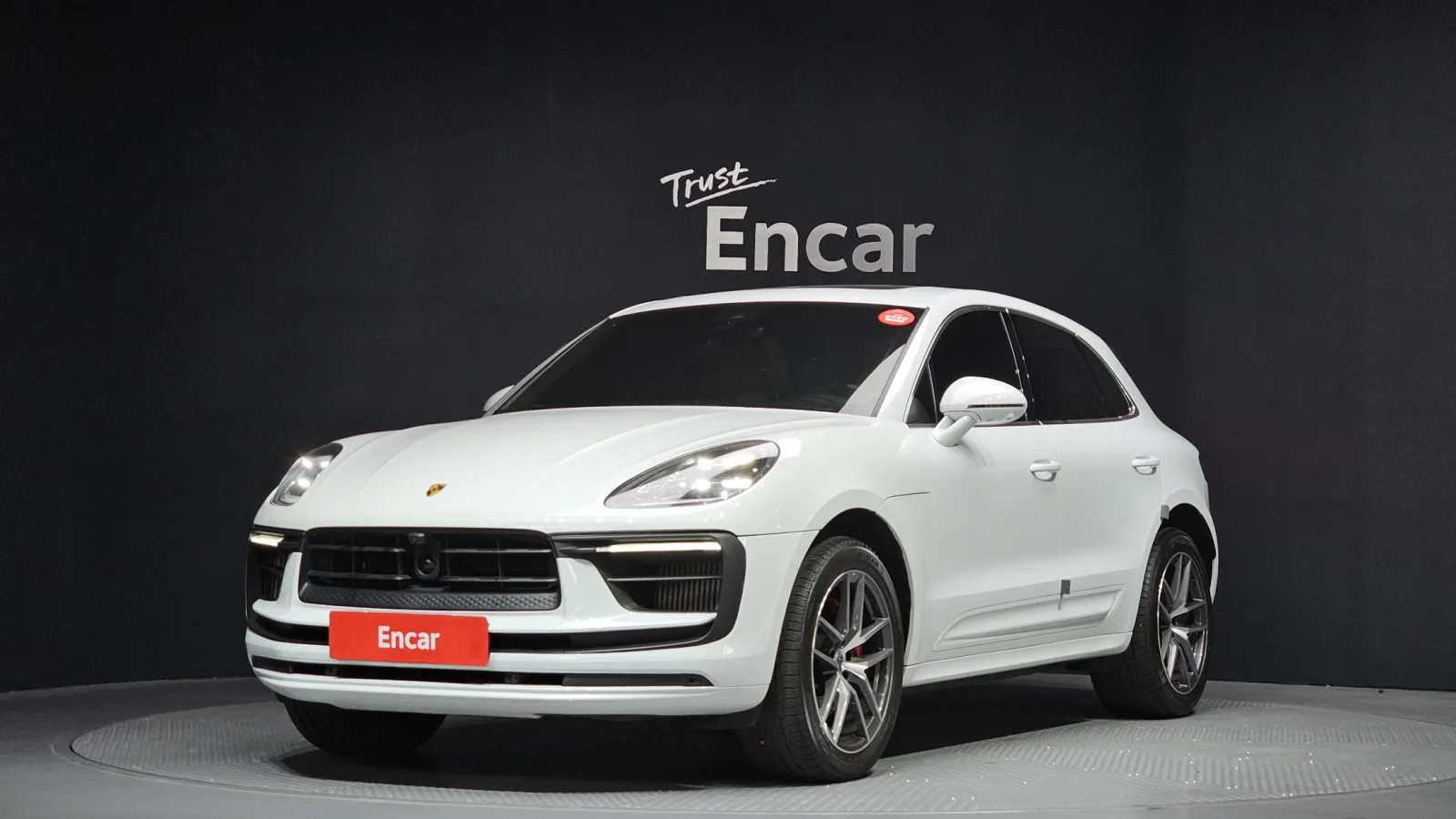 2022 Porsche Macan