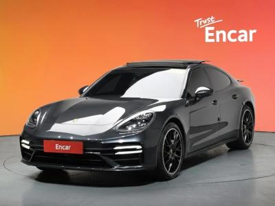 2021 Porsche Panamera
