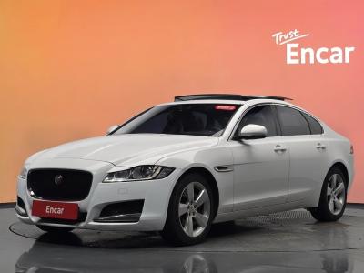 2017 Jaguar XF