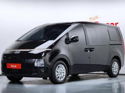 2025 Hyundai Staria