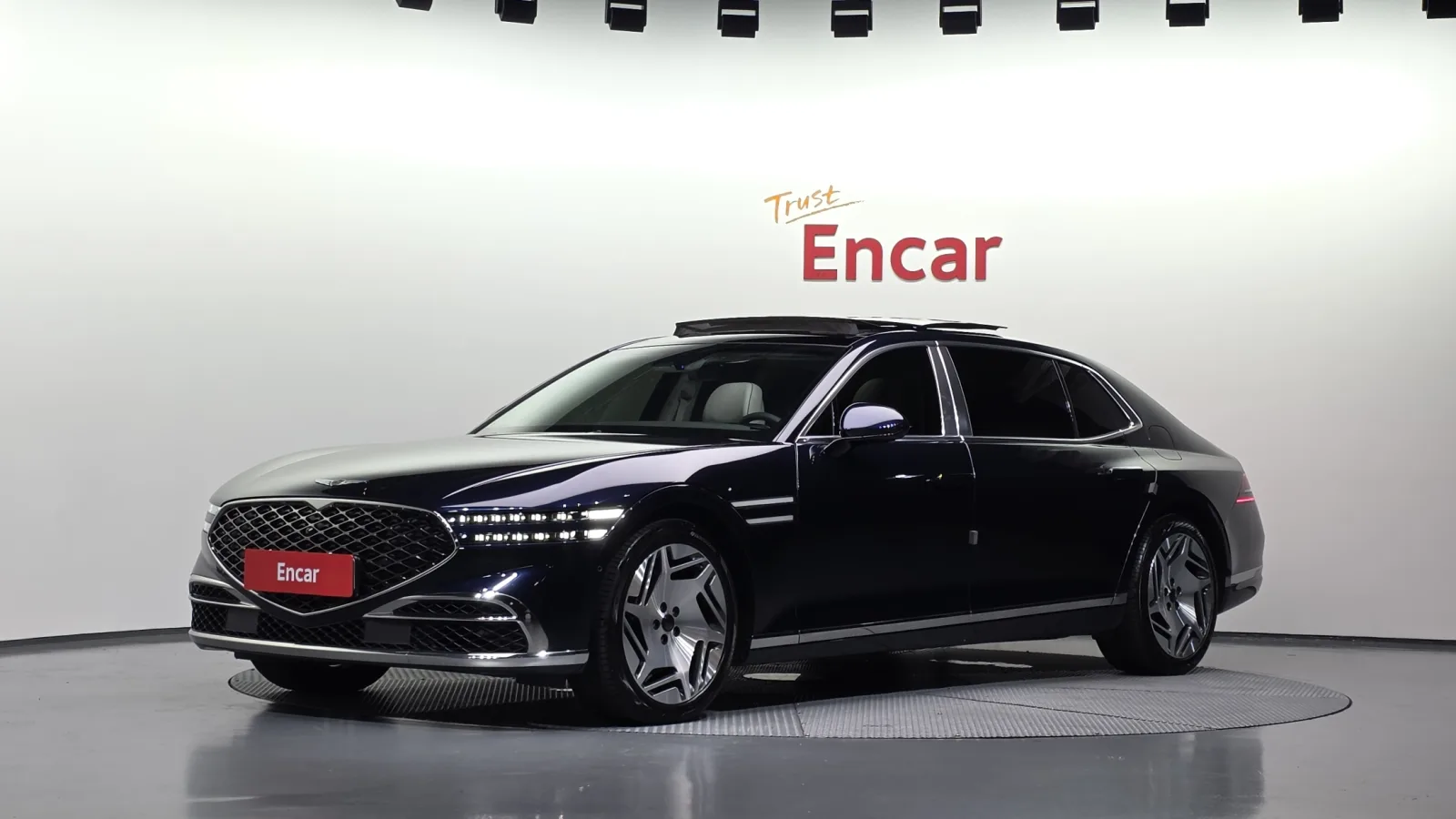 2022 Genesis G90