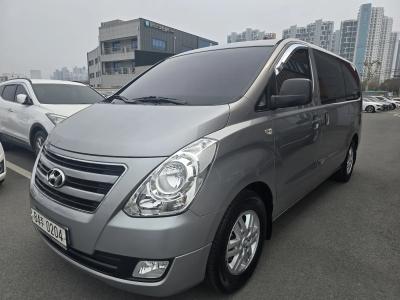 2017 Hyundai Starex