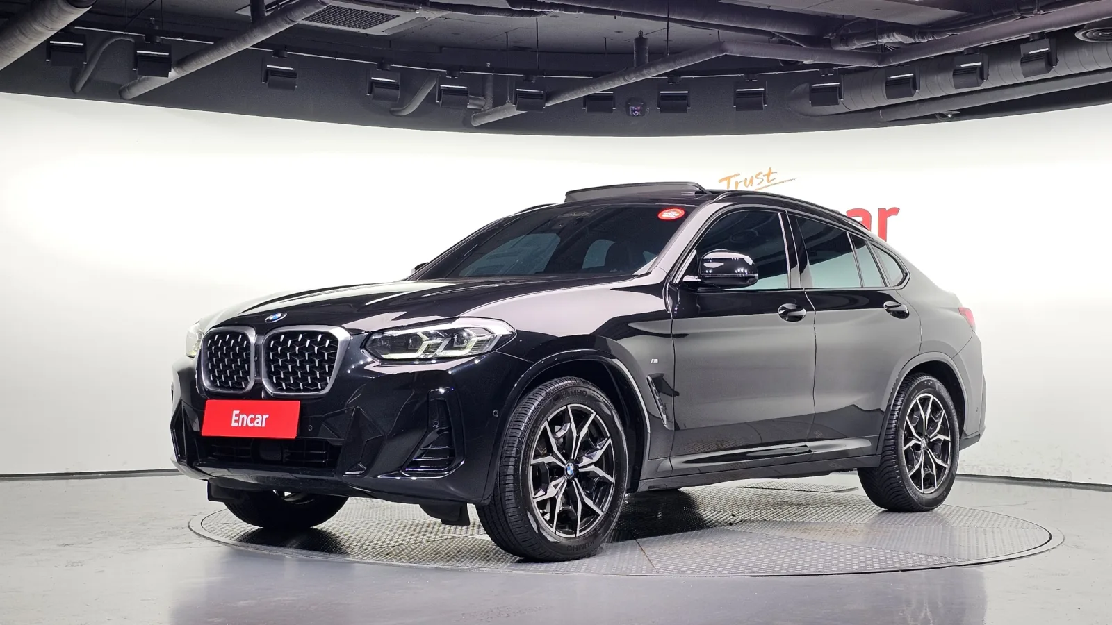 2023 BMW X4