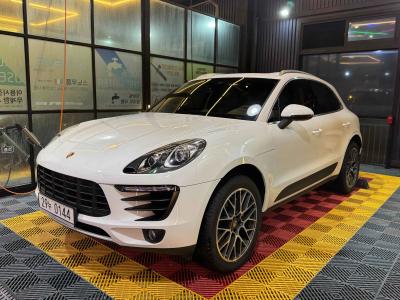 2017 Porsche Macan