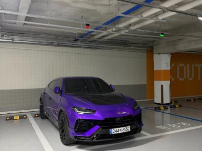 2024 Lamborghini Urus