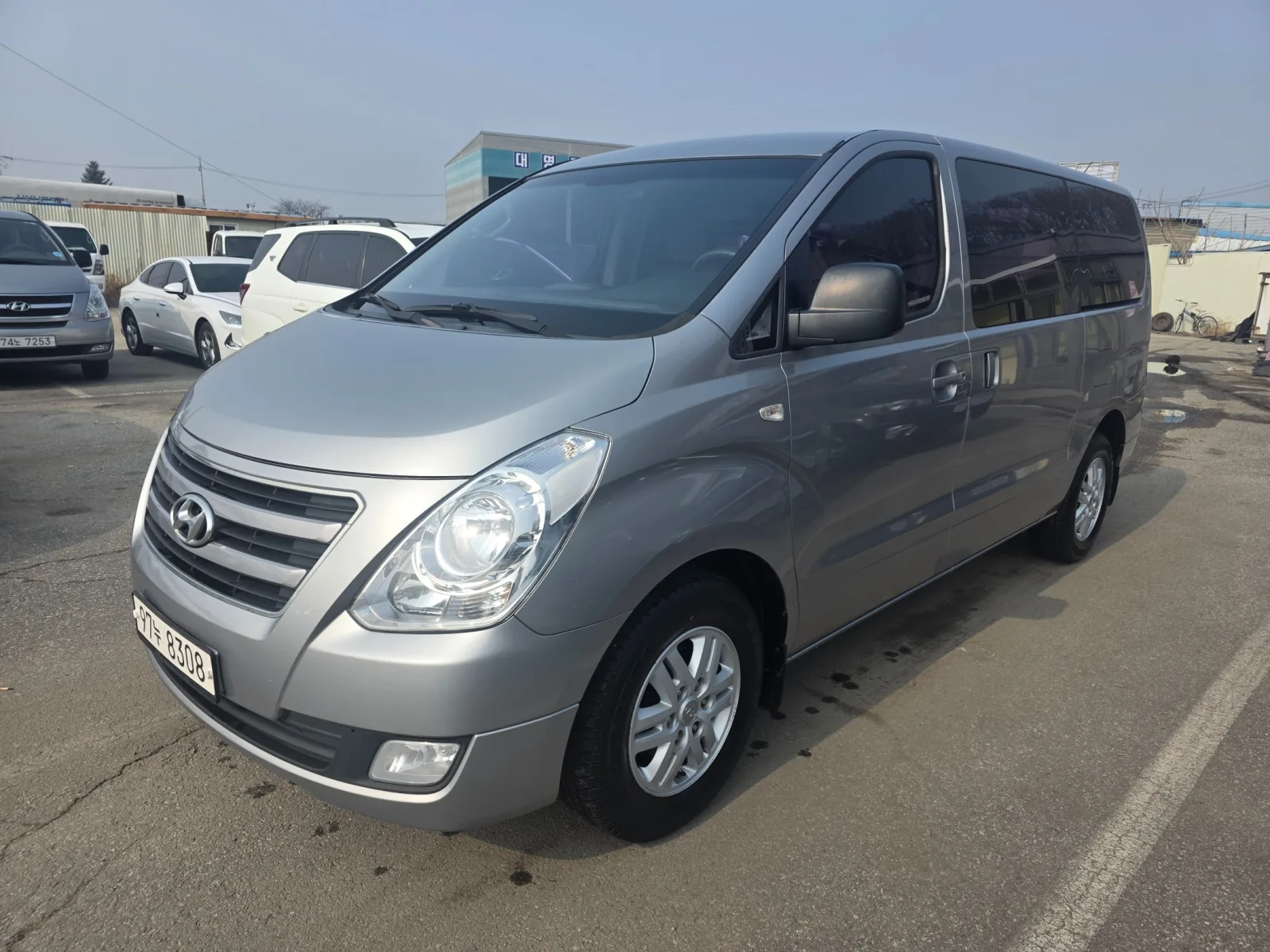 2017 Hyundai Starex