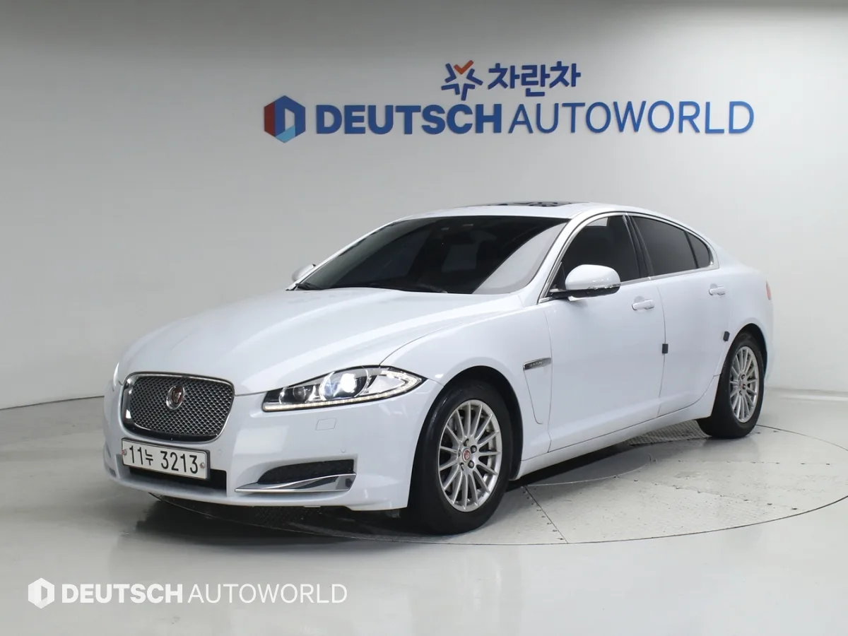 2015 Jaguar XF