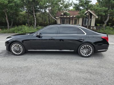 2016 Genesis EQ900