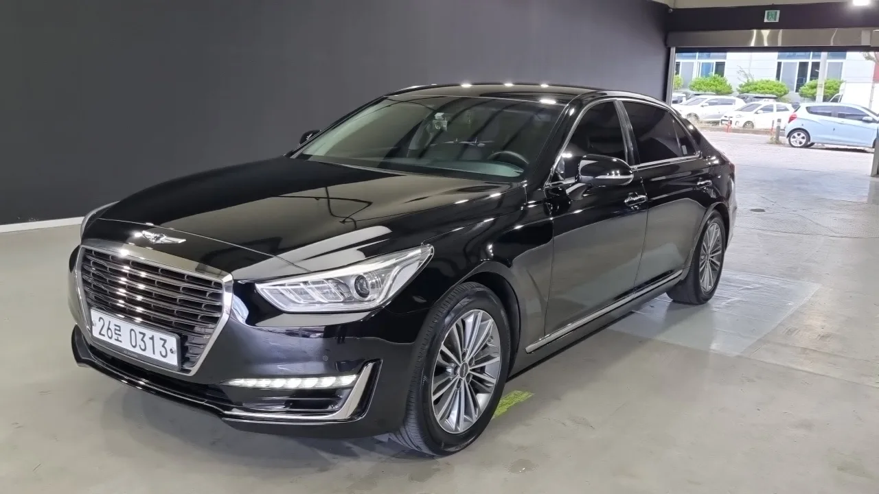 2016 Genesis EQ900
