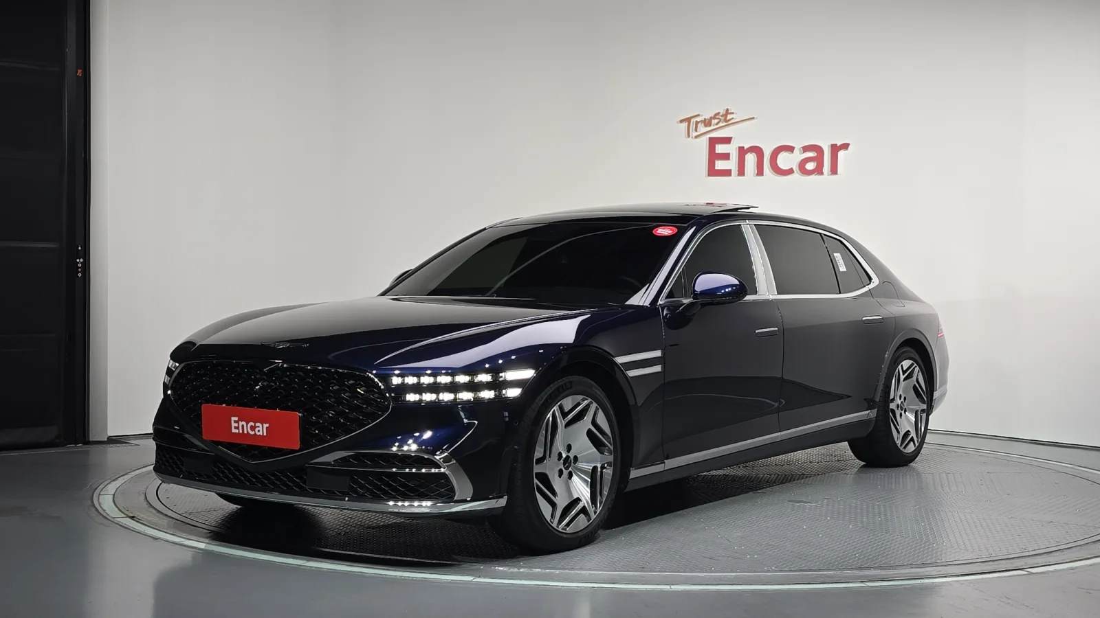 2022 Genesis G90