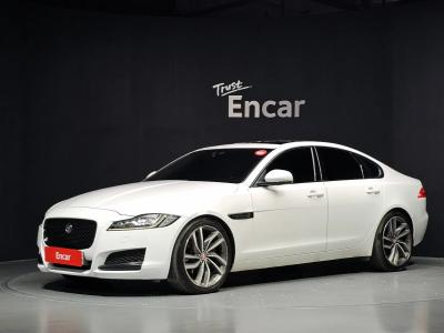 2017 Jaguar XF