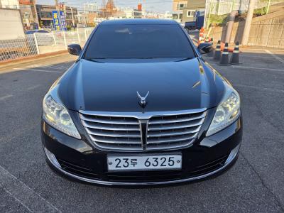 2013 Hyundai Equus