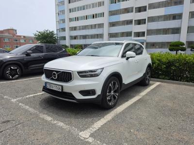 2021 Volvo XC40