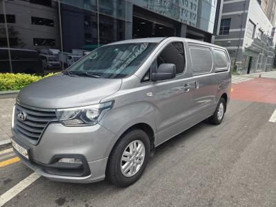 2019 Hyundai Starex