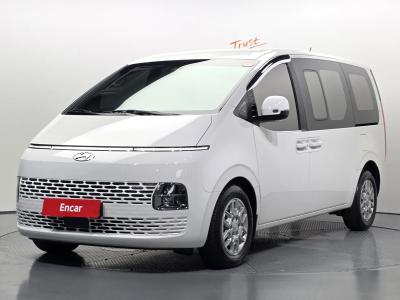 2024 Hyundai Staria