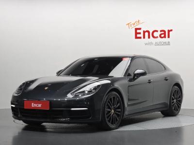 2018 Porsche Panamera