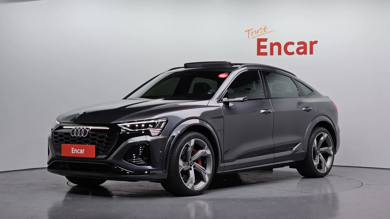 2024 Audi SQ8 e-tron