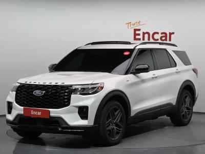 2025 Ford Explorer