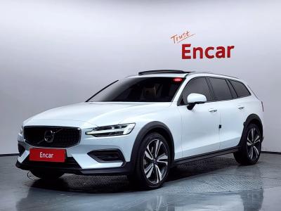 2020 Volvo V60