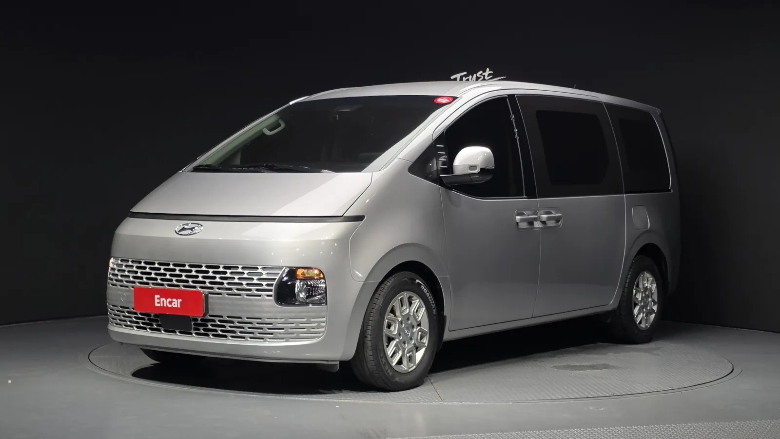 2024 Hyundai Staria