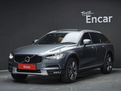 2018 Volvo V90