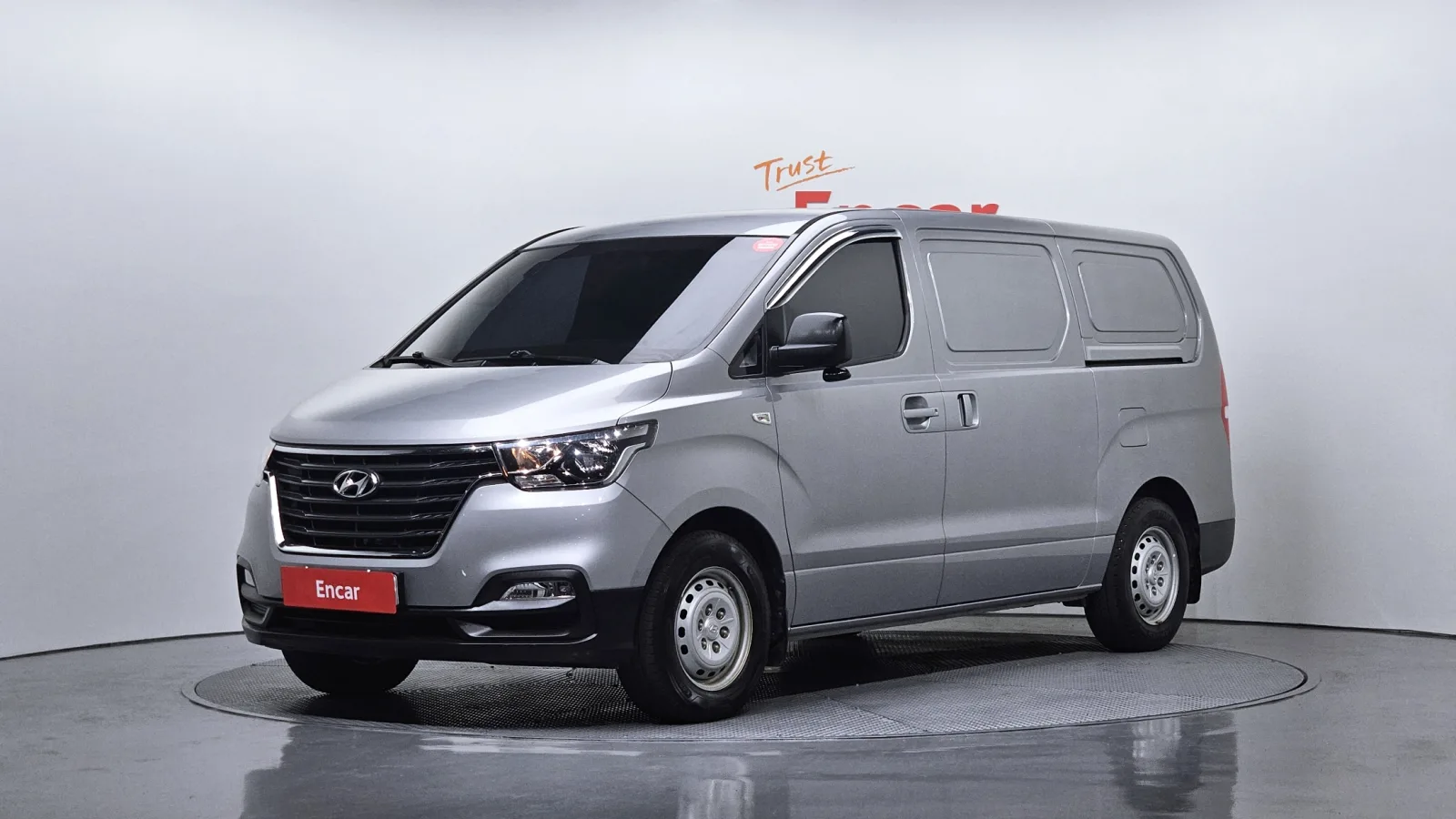 2020 Hyundai Starex