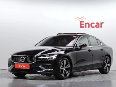 2022 Volvo S60