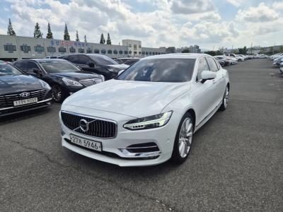 2019 Volvo S90