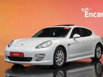 2012 Porsche Panamera