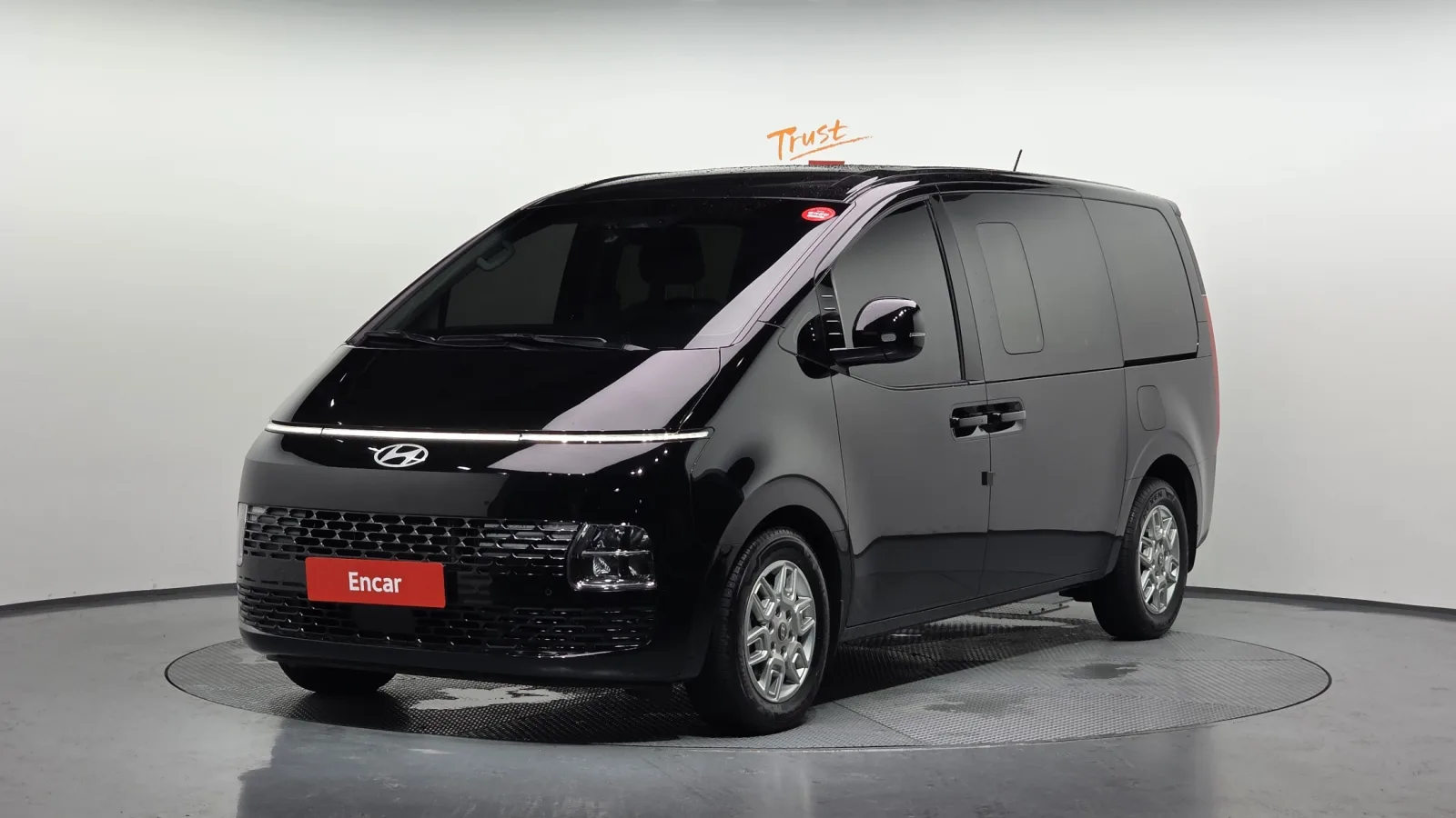 2025 Hyundai Staria