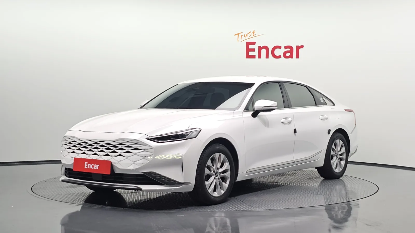 2023 Kia K8