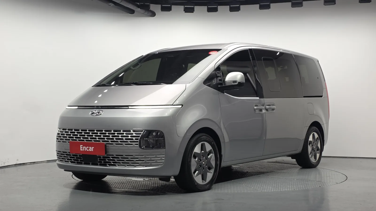 2022 Hyundai Staria