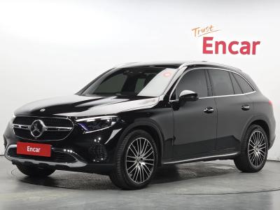 2025 Mercedes-Benz GLC-Class