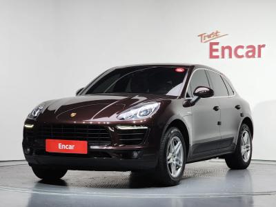 2017 Porsche Macan