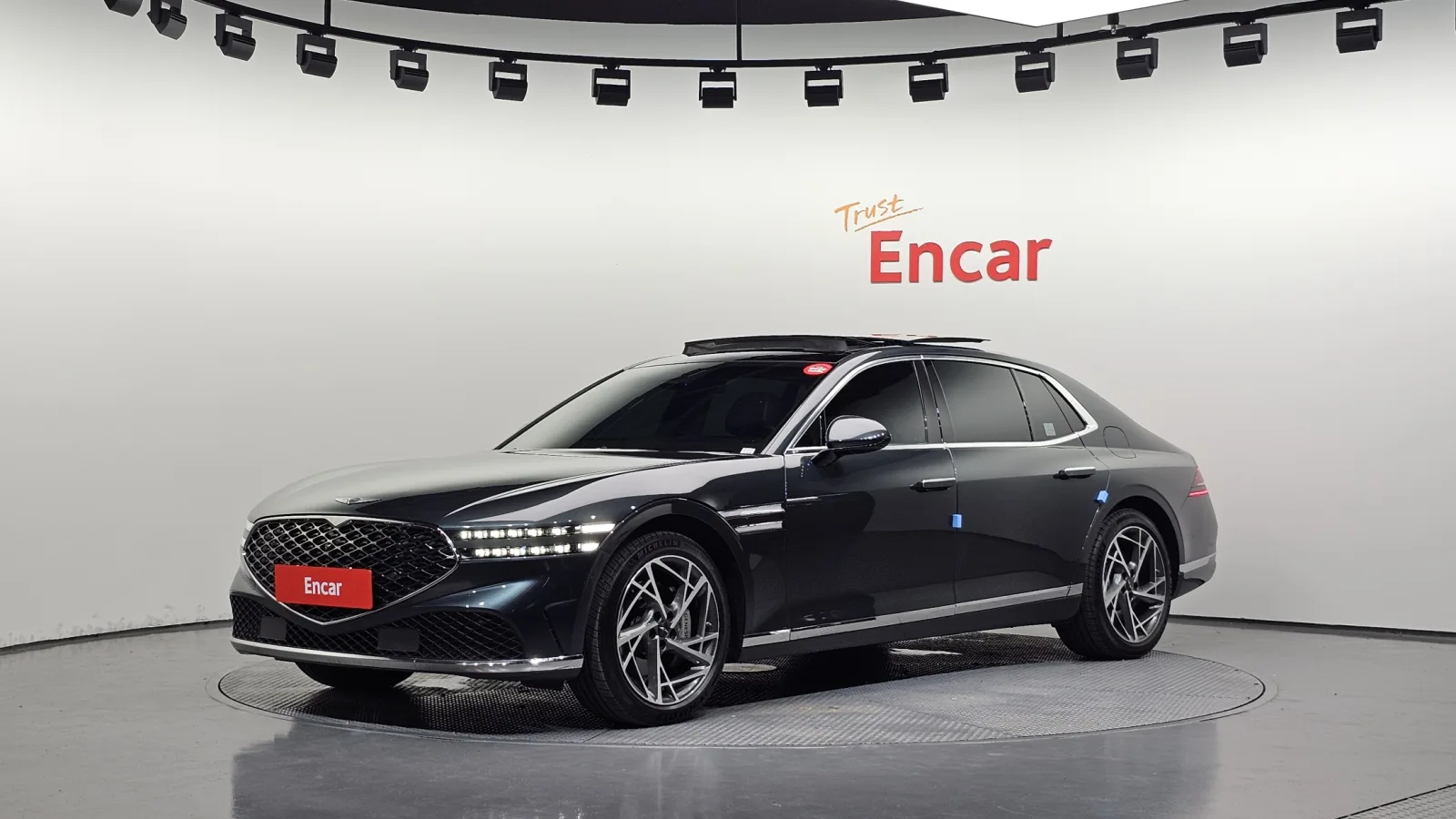 2023 Genesis G90