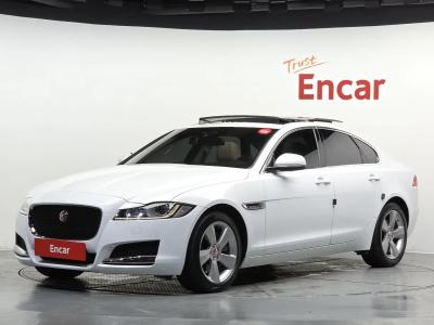 2018 Jaguar XF