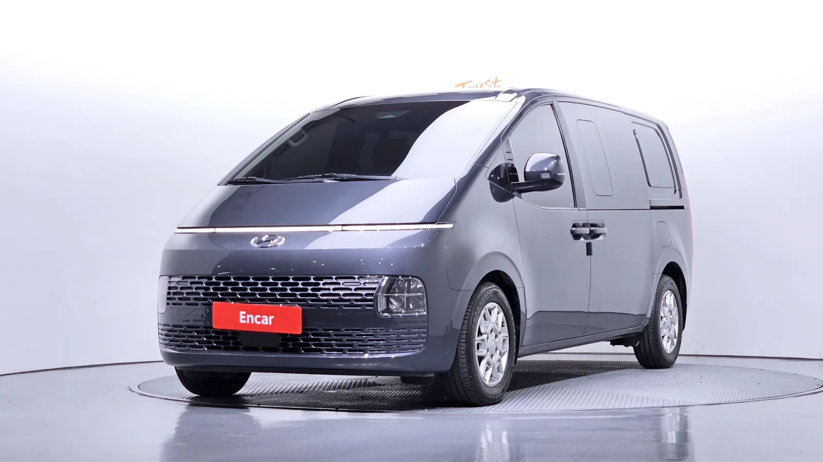2023 Hyundai Staria