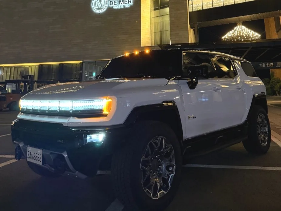 2026 GMC Hummer EV