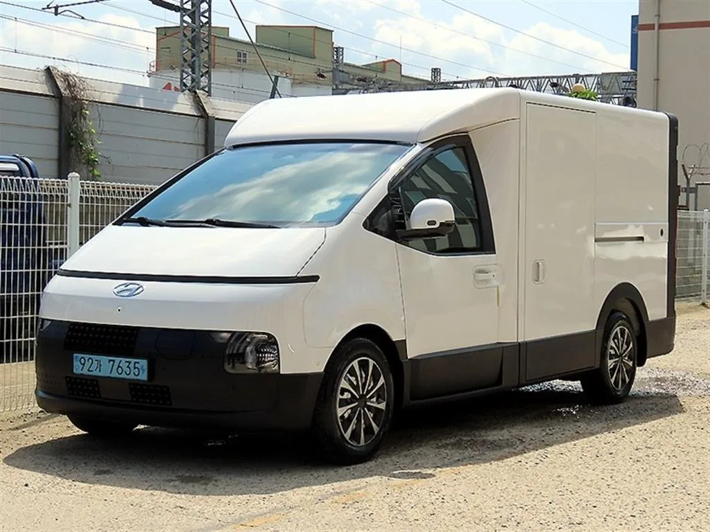2025 Hyundai ST1