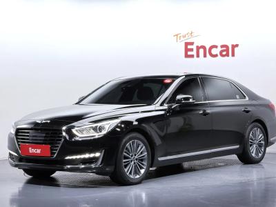 2017 Genesis EQ900