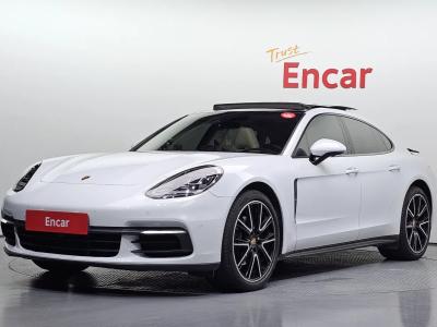 2018 Porsche Panamera