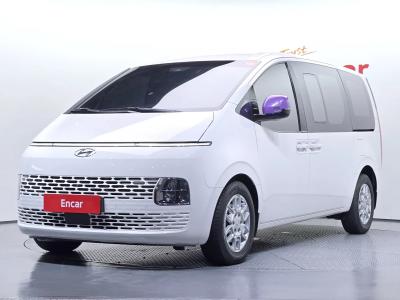 2022 Hyundai Staria