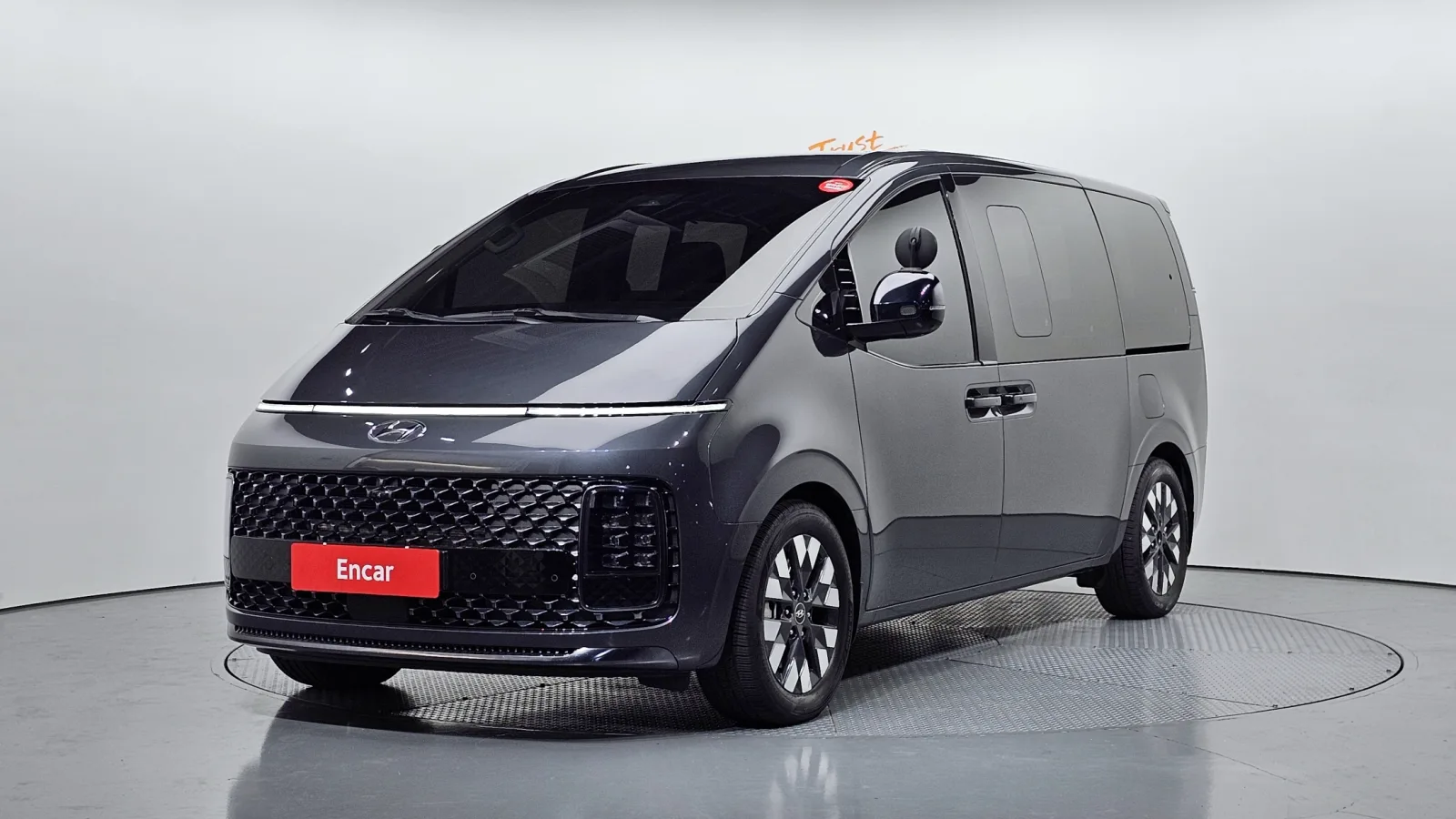 2022 Hyundai Staria