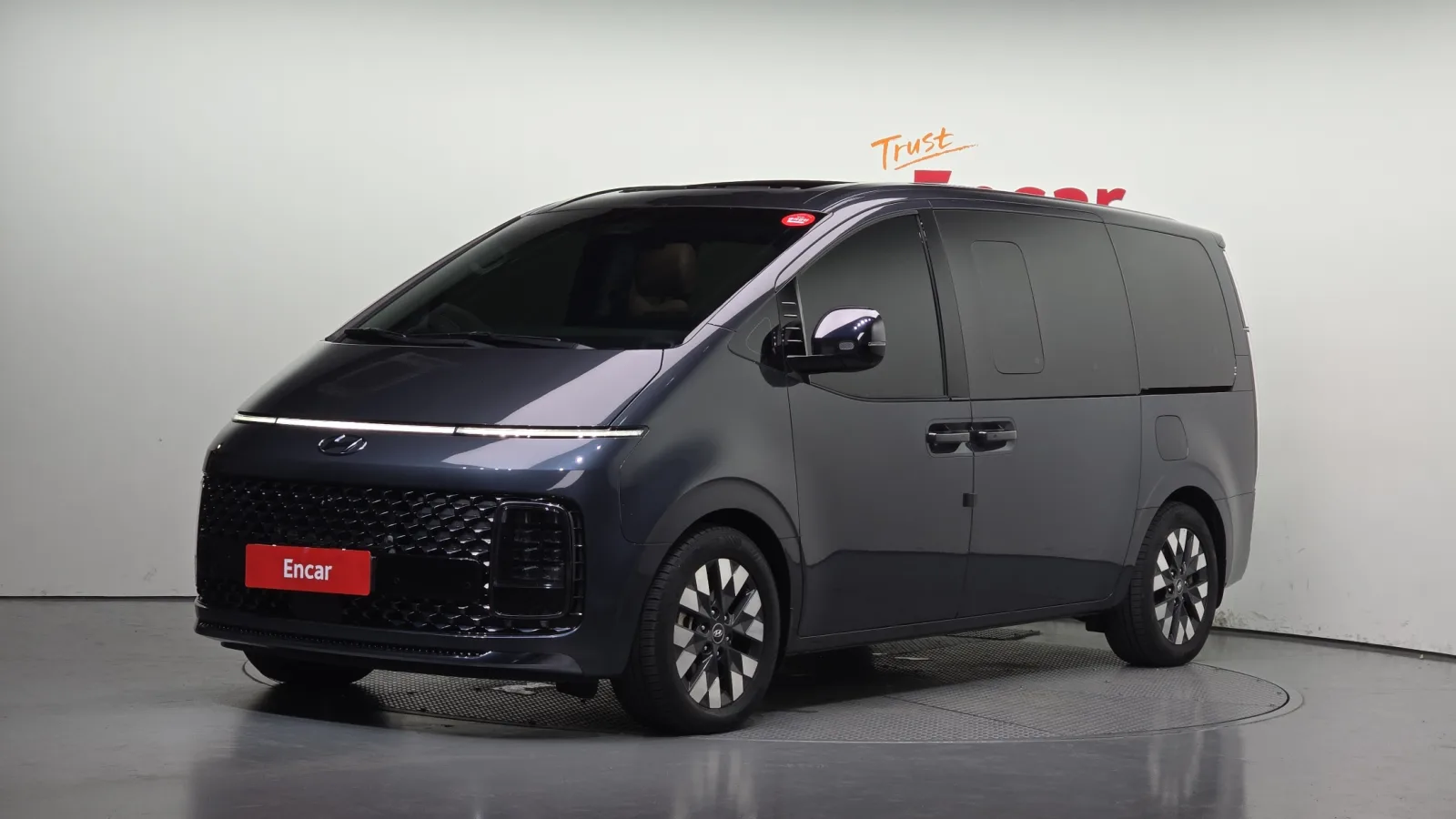2023 Hyundai Staria
