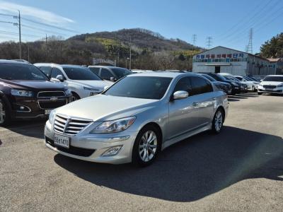 2012 Hyundai Genesis