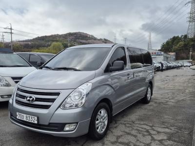 2016 Hyundai Starex