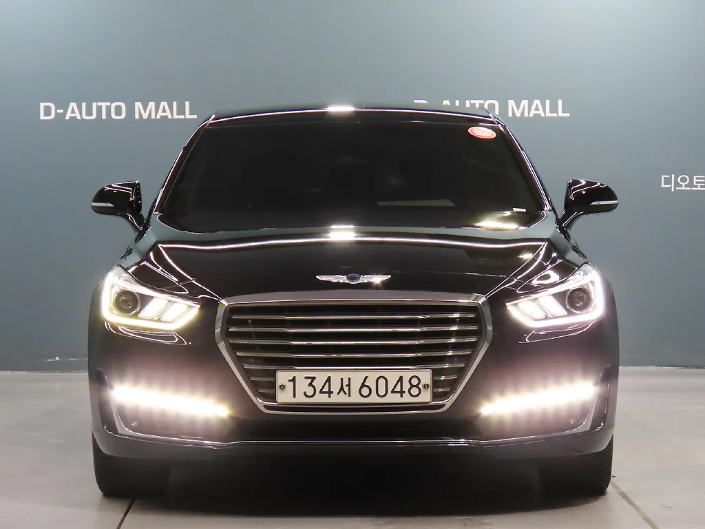 2016 Genesis EQ900
