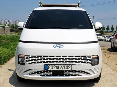 2022 Hyundai Staria
